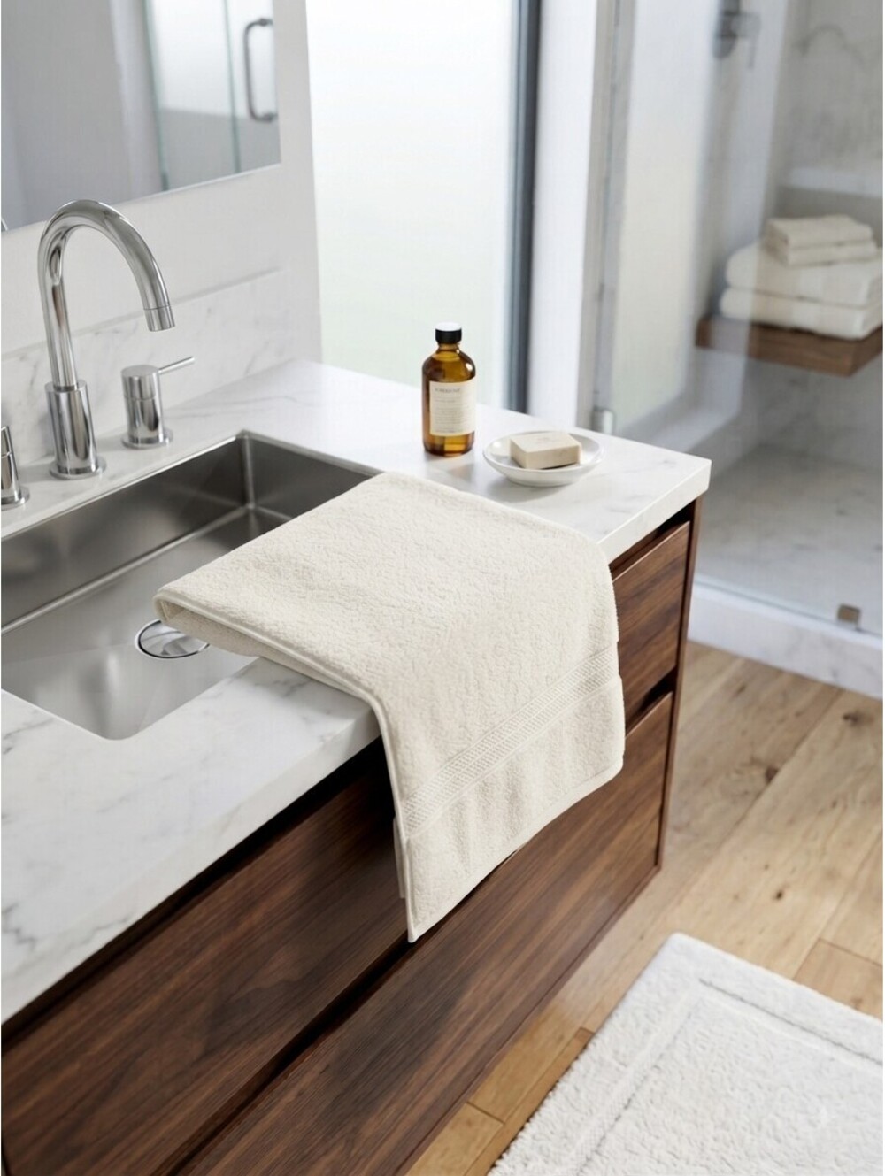 Threshold Off-White/Beige Bath Towel